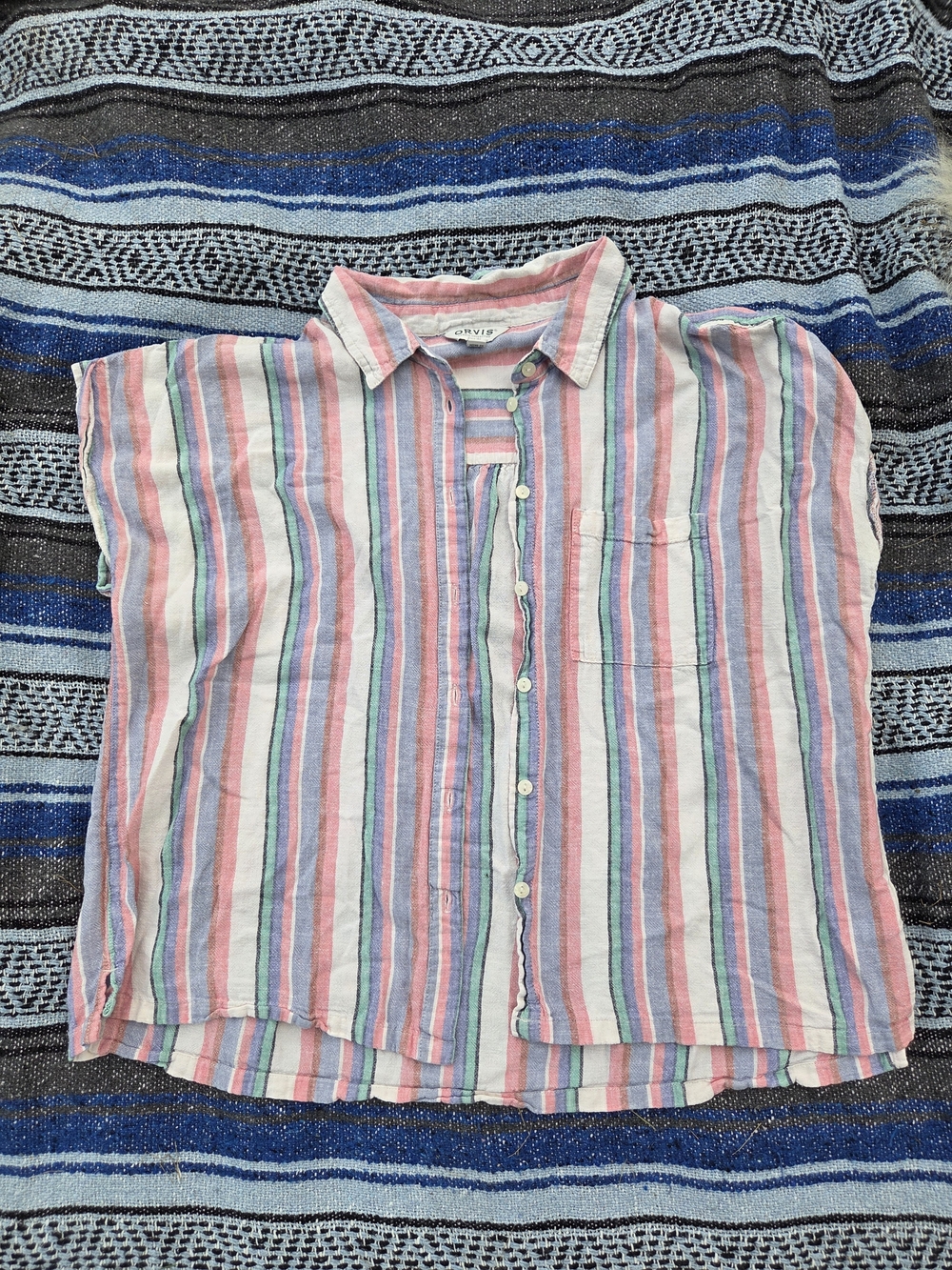 Orvis, XL || Dolman Sleeve Button-down || Cream w/ Blue, Pink & Green Stripes